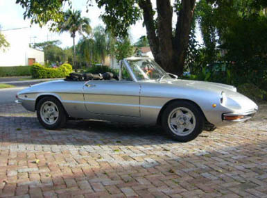 1969 Alfa Romeo Duetto for rent / lease - cars for props 2